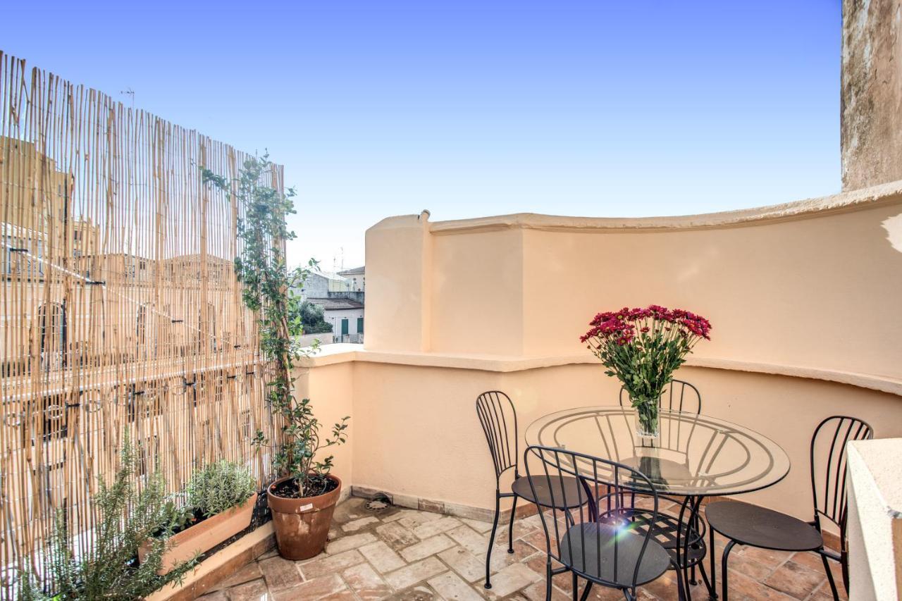 Apartmán Cavour Attic With Terrace Řím Exteriér fotografie