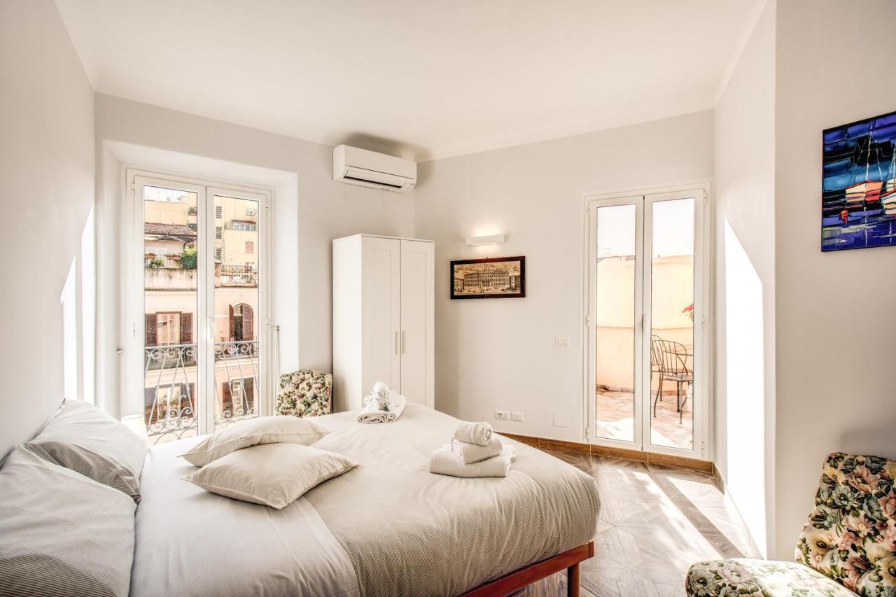 Apartmán Cavour Attic With Terrace Řím Exteriér fotografie